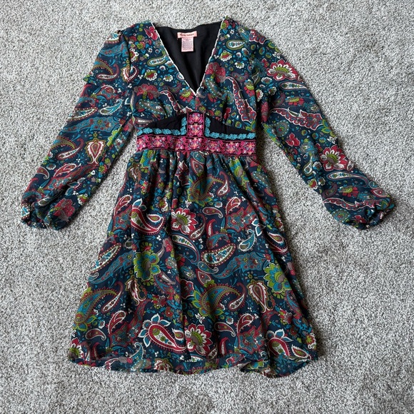 Flying Tomato Dresses & Skirts - Flying Tomato Green and V-Neck Sundress with Bishop Sleeves